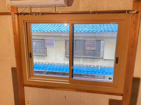 【川端丸太町】マドリモカバー工法樹脂窓APW３３０